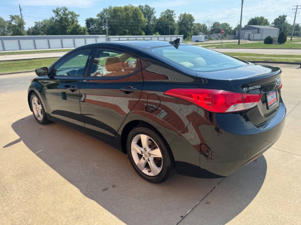 2013 Hyundai ELANTRA for sale at Illinois Auto Wholesalers in Tolono, IL