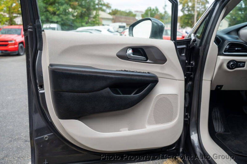 2020 Chrysler Pacifica Touring