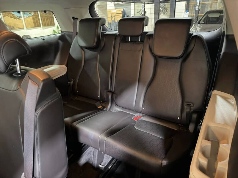 2023 Kia Carnival EX