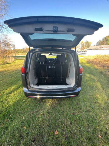 2020 Chrysler Pacifica Touring L