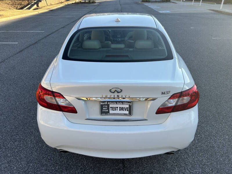 2012 Infiniti M37