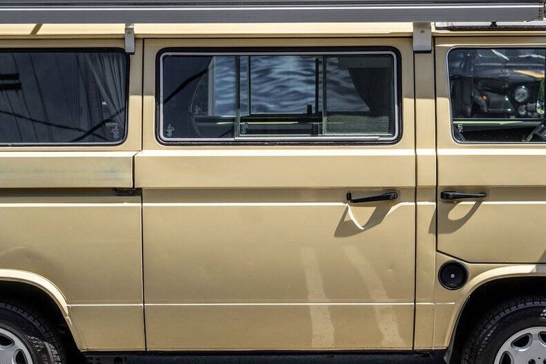 1982 Volkswagen Vanagon Camper