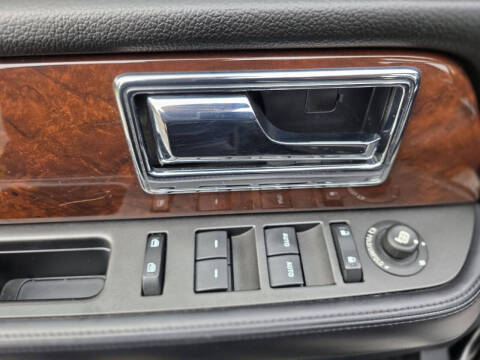 2016 Lincoln Navigator Select