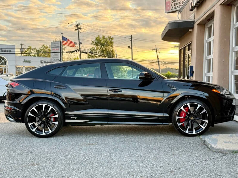 2024 Lamborghini Urus S