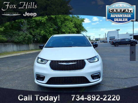 2026 Chrysler Pacifica Select