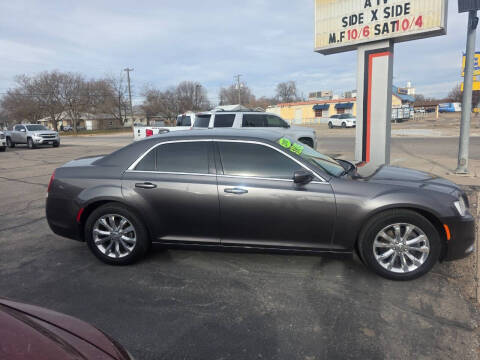 2017 Chrysler 300 Limited