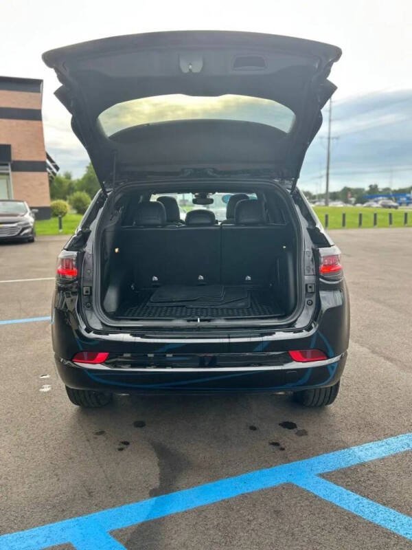 2023 Jeep Compass (Red) Edition