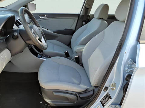 2012 Hyundai Accent SE