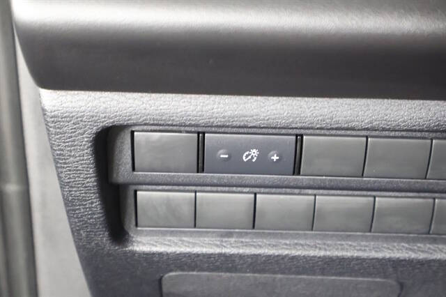 2024 Mitsubishi Outlander ES