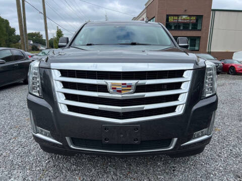 2017 Cadillac Escalade Luxury