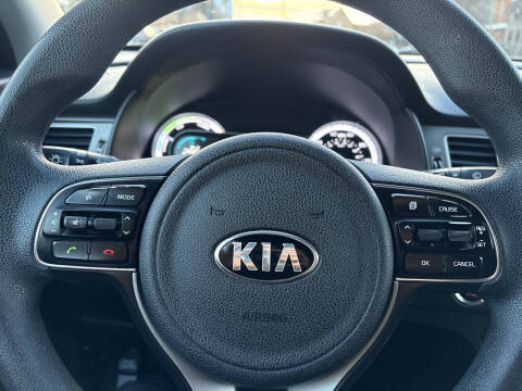 2017 Kia Niro LX