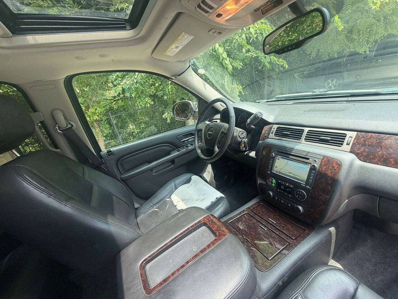 Black 2013 GMC Yukon Denali 4x2 Denali 4dr SUV 43