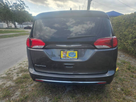 2017 Chrysler Pacifica Touring Plus