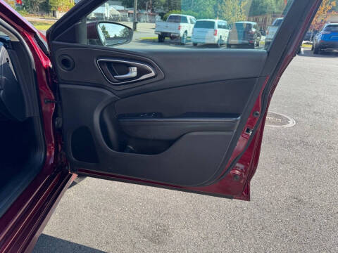 2016 Chrysler 200 Limited