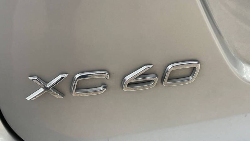 2016 Volvo XC60 T5 Drive-E Platinum
