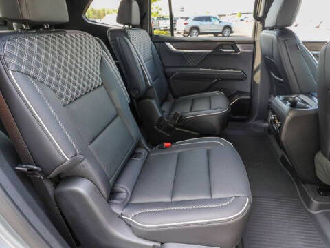 2025 GMC Acadia Denali