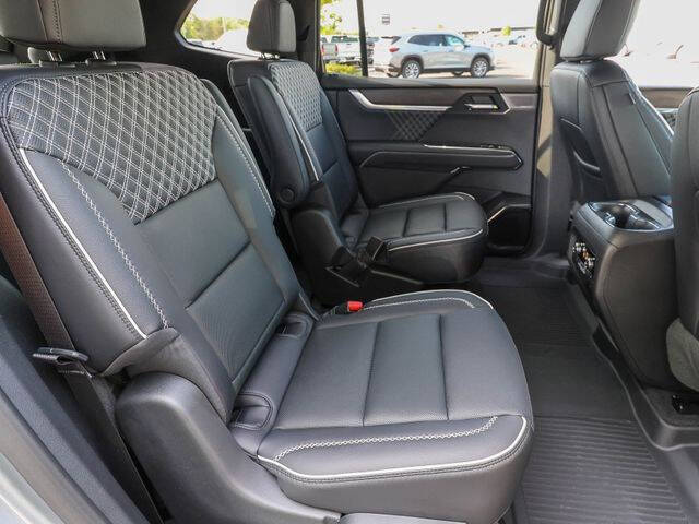 2025 GMC Acadia Denali