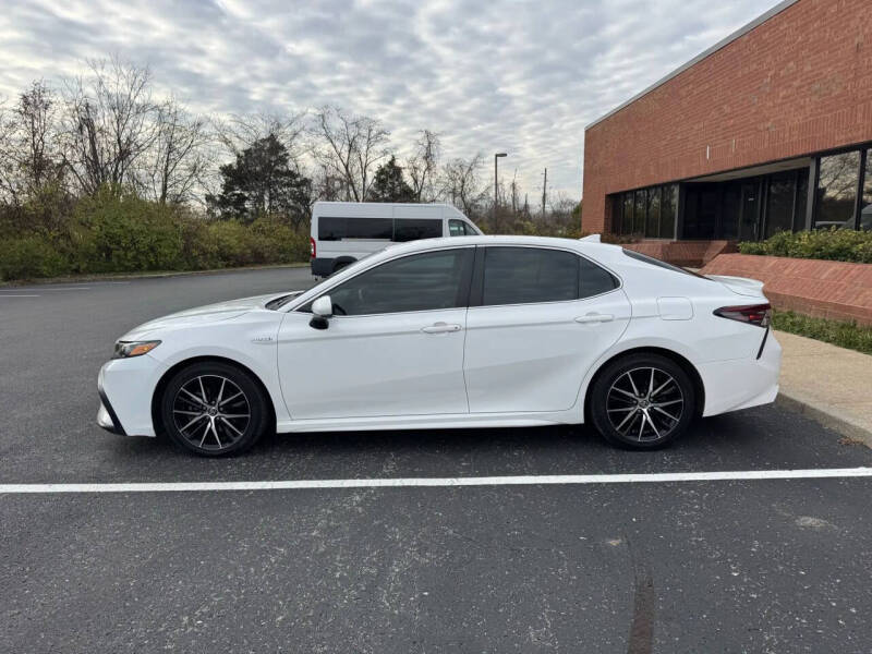 2021 Toyota Camry Hybrid SE