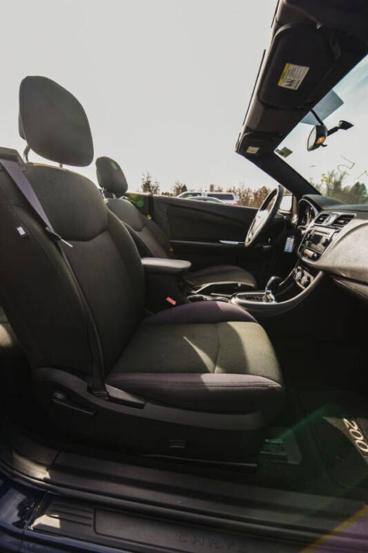 2012 Chrysler 200 Touring