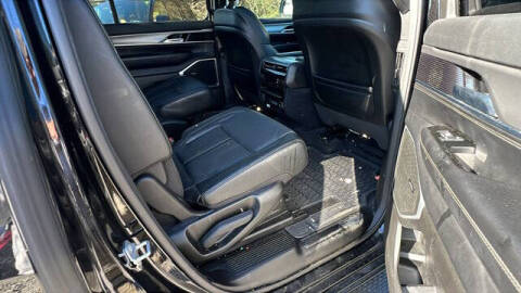 2023 Jeep Wagoneer Carbide