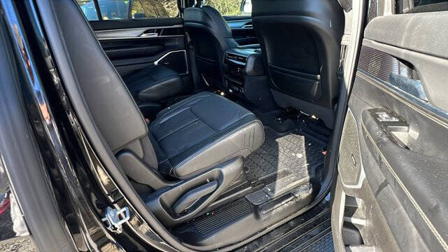 2023 Jeep Wagoneer Carbide