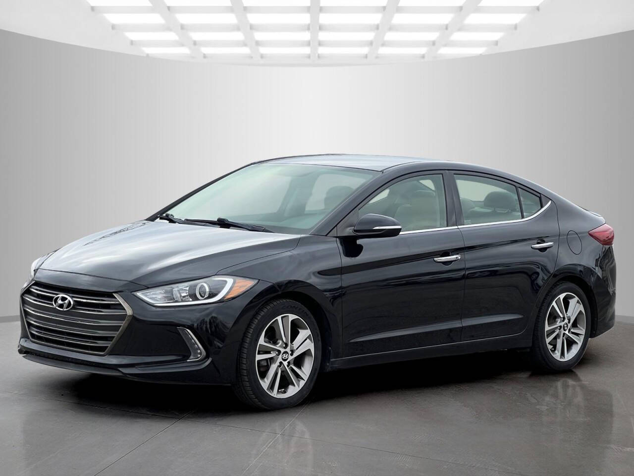 2017 Hyundai ELANTRA for sale at Used Cars Toledo in Oregon, OH