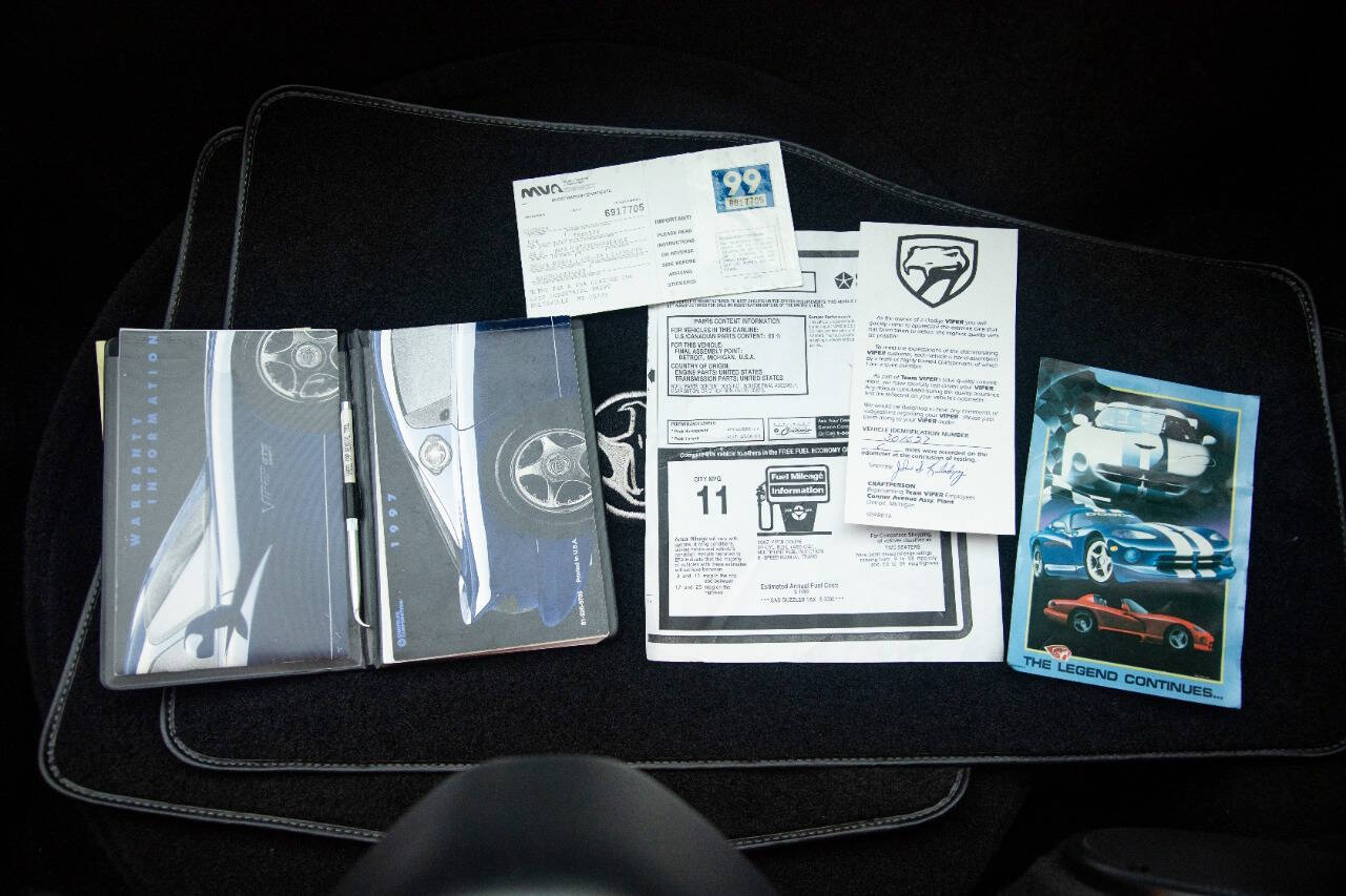 1997 Dodge Viper 108