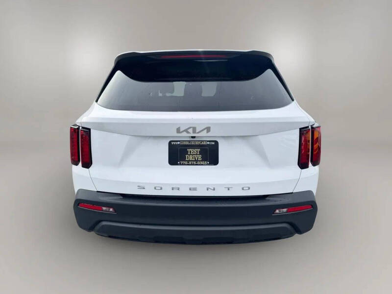 2022 Kia Sorento LX