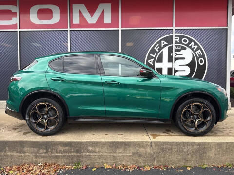 2025 Alfa Romeo Stelvio Intensa