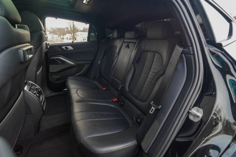 2021 BMW X6 xDrive40i