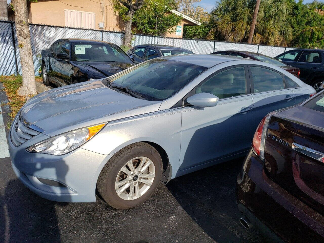 2012 HYUNDAI Sonata Sedan - $6,995