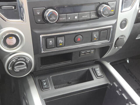 2019 Nissan Titan SV