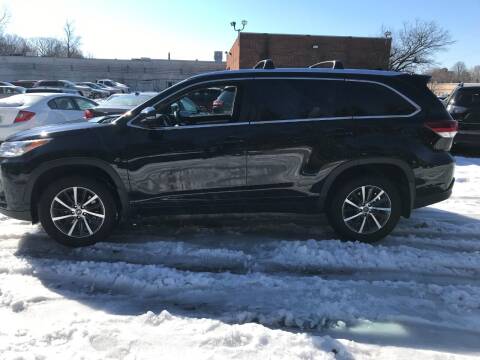 2018 Toyota Highlander for sale at Renaissance Auto Network in Warrensville Heights OH