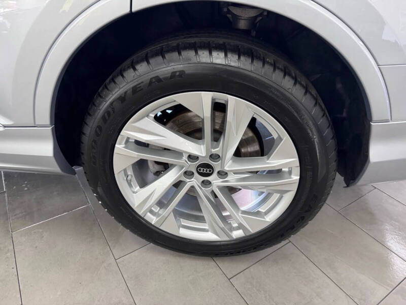 2022 Audi Q7 quattro Premium Plus 55 TFSI