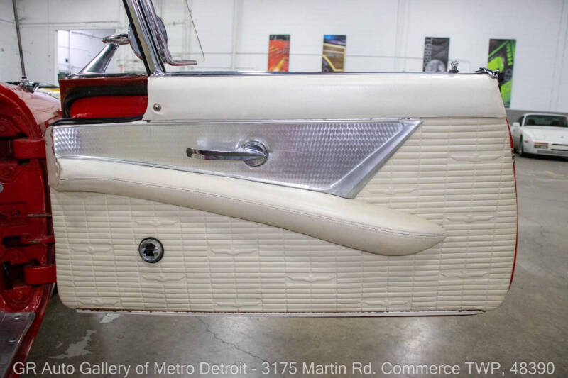 1957 Ford Thunderbird