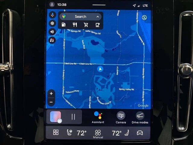2025 Volvo XC40 B5 Plus Bright Theme