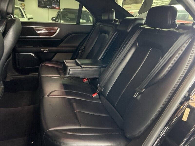 2017 Lincoln Continental Premiere