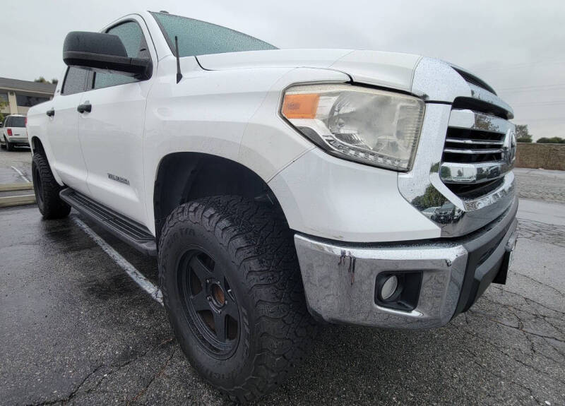 2017 Toyota Tundra SR5