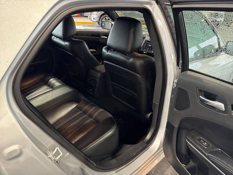 2023 Chrysler 300 S V6