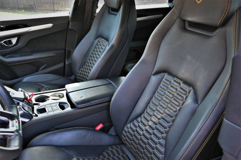 2020 Lamborghini Urus