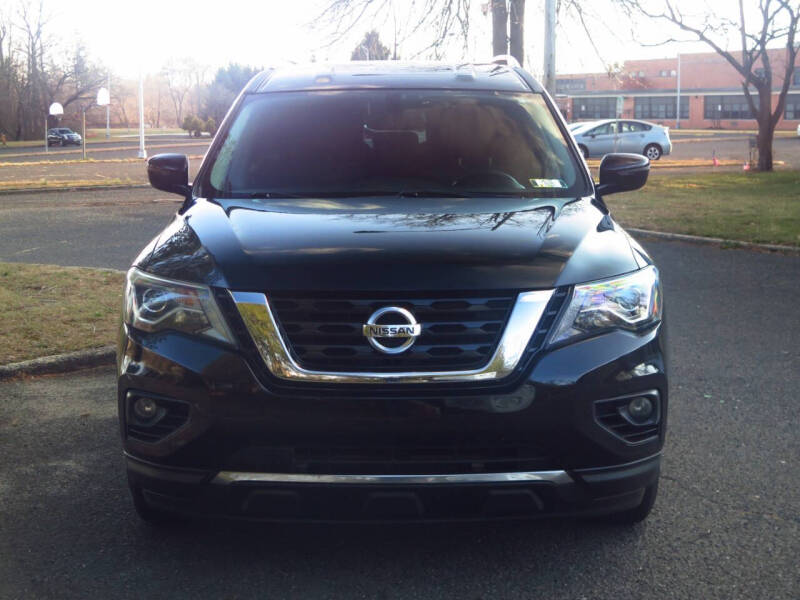 2018 Nissan Pathfinder SV