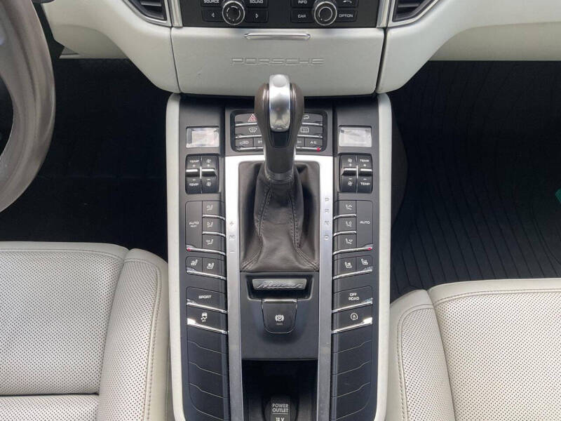 2016 Porsche Macan S