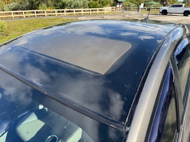 2015 Toyota Prius v Three