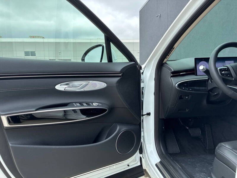 2026 Genesis GV70
