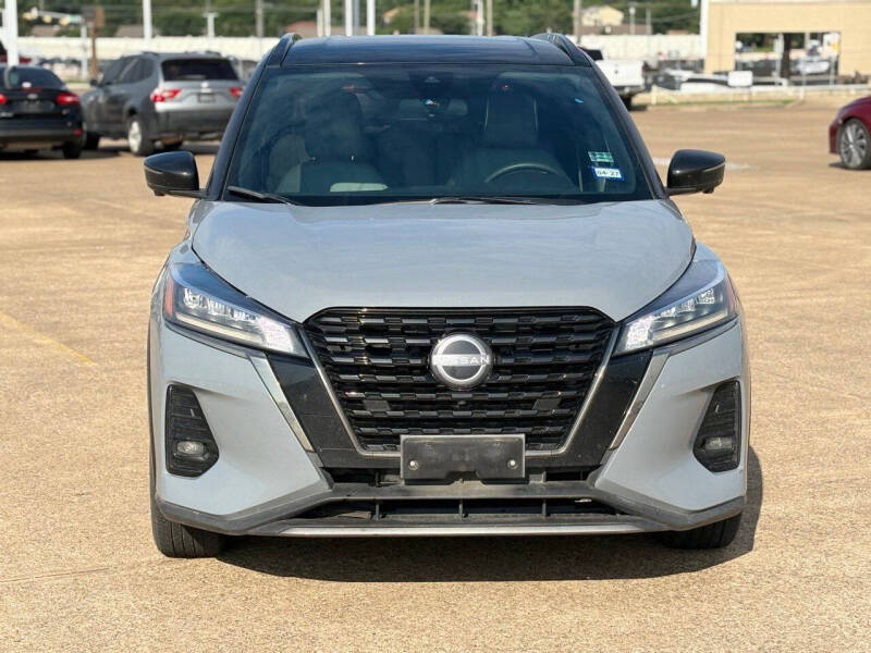 2023 Nissan Kicks SR