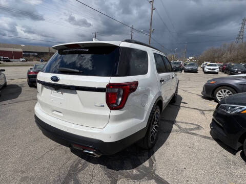 2016 Ford Explorer Sport