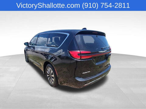 2024 Chrysler Pacifica Plug-In Hybrid Select