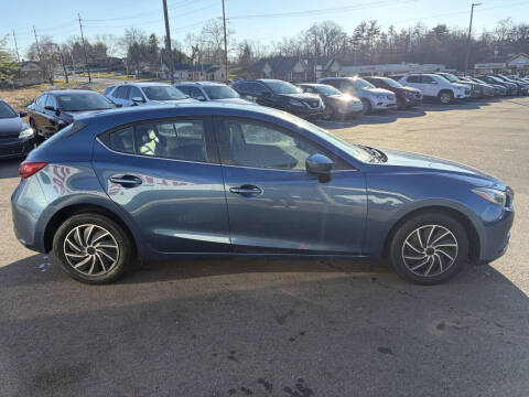 2017 Mazda MAZDA3 Touring