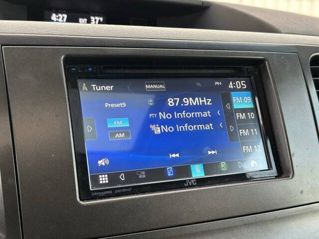 2013 Toyota Sienna SE 8-Passenger