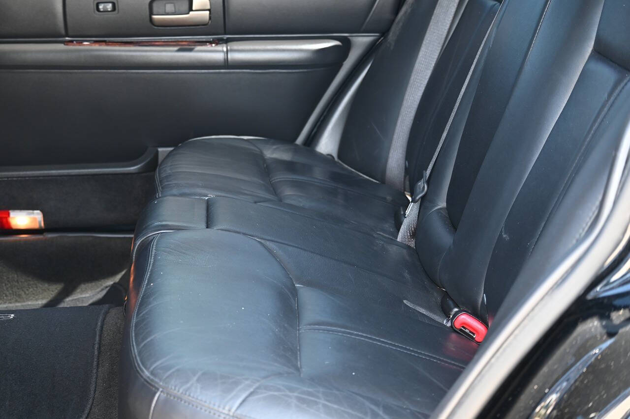 2011 Lincoln Town Car 20